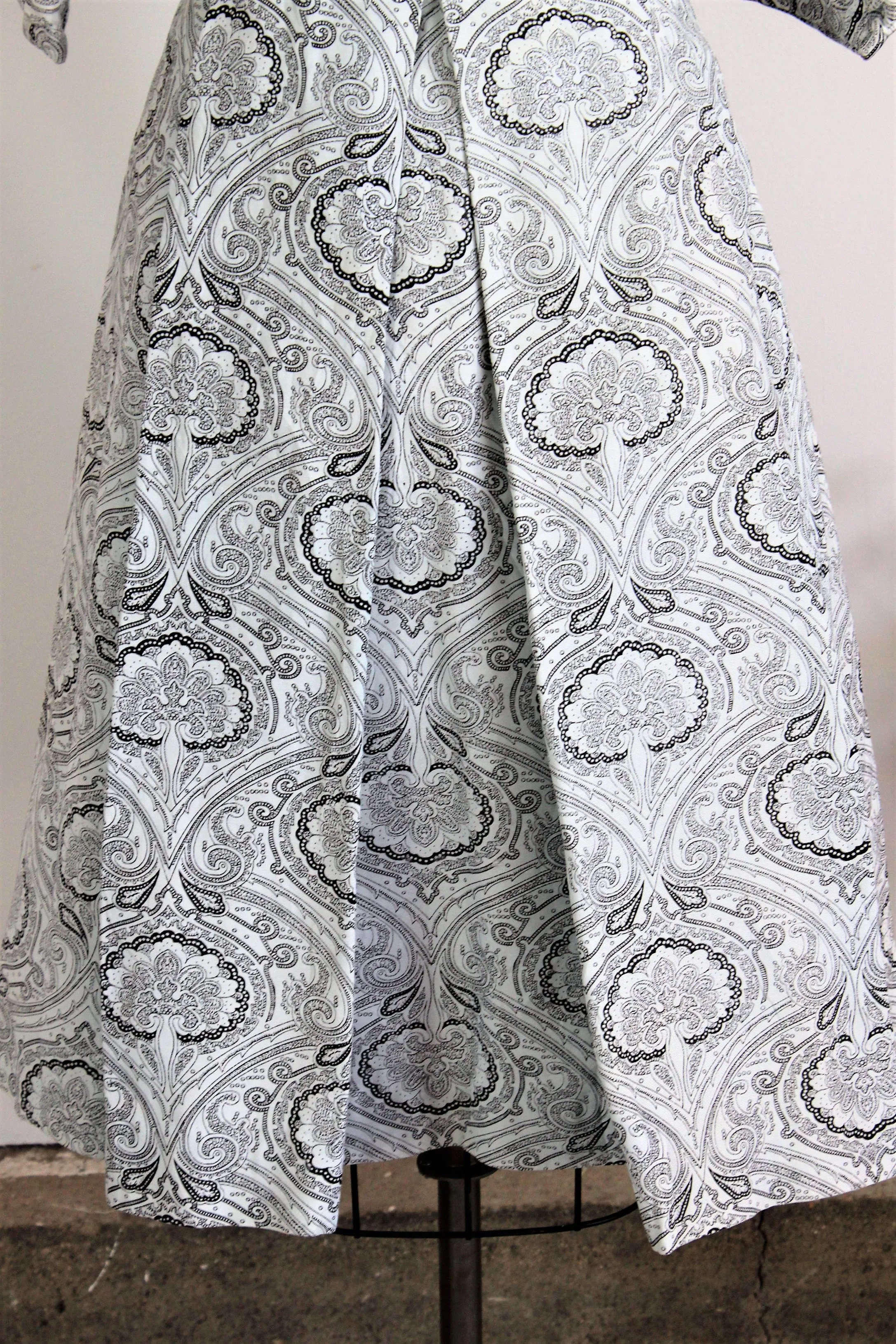 Vintage 1950s Fit And Flare Paisley Print Dress with Box Pleats