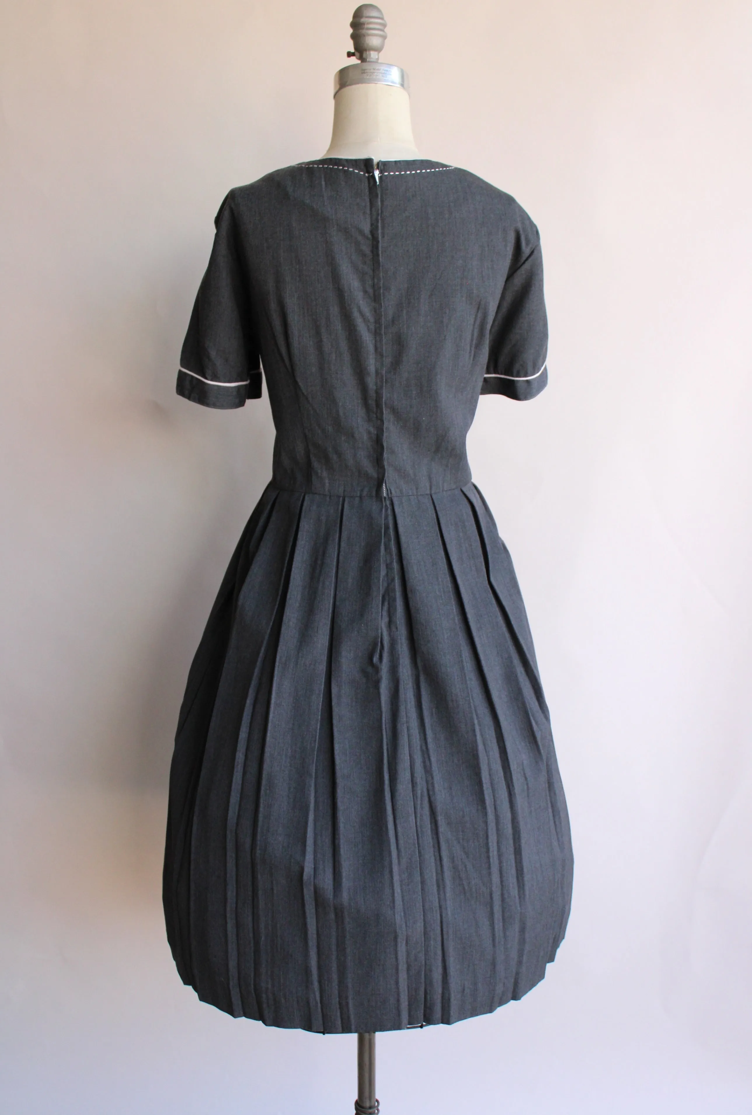 Vintage 1960s Plus Size Gray Dress with Belt